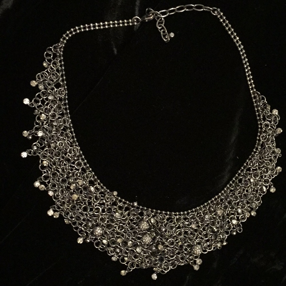 GRAPHITE COLORED MESH WITH CRYSTAL DETAIL NECKLACE